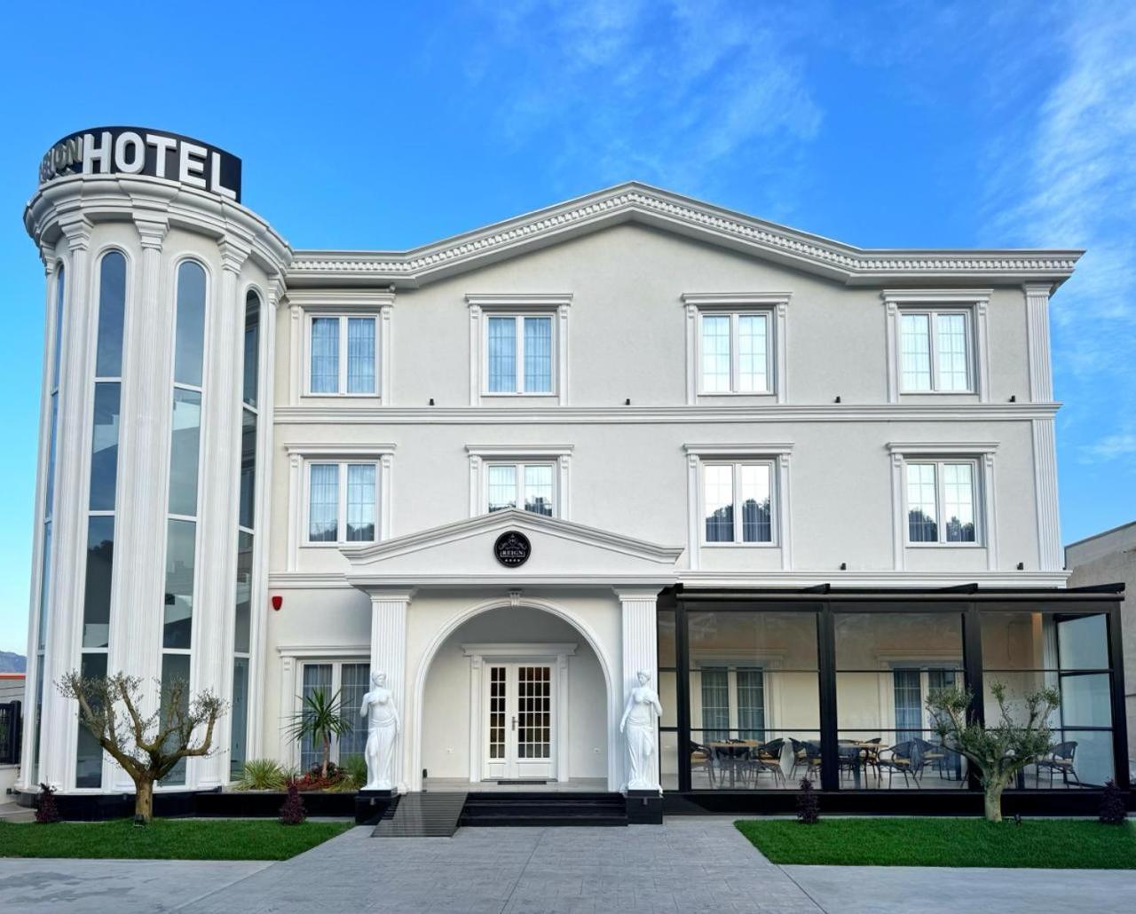 Hotel Reign 4*